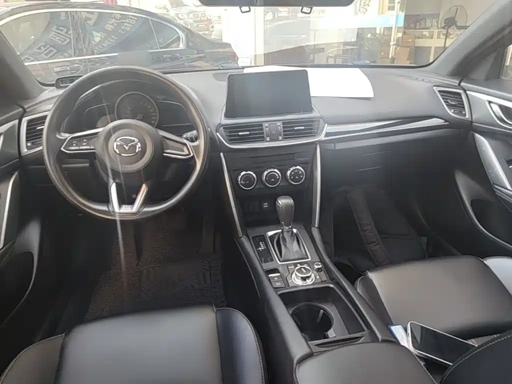 Mazda CX-4 — фото 10
