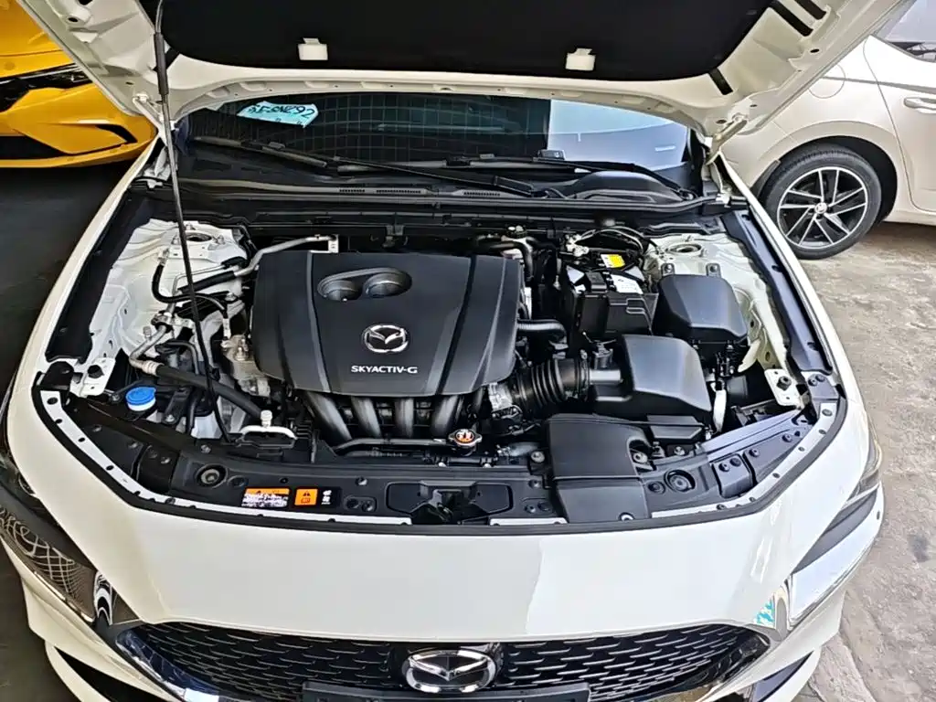 Mazda 3 Axela — фото 20