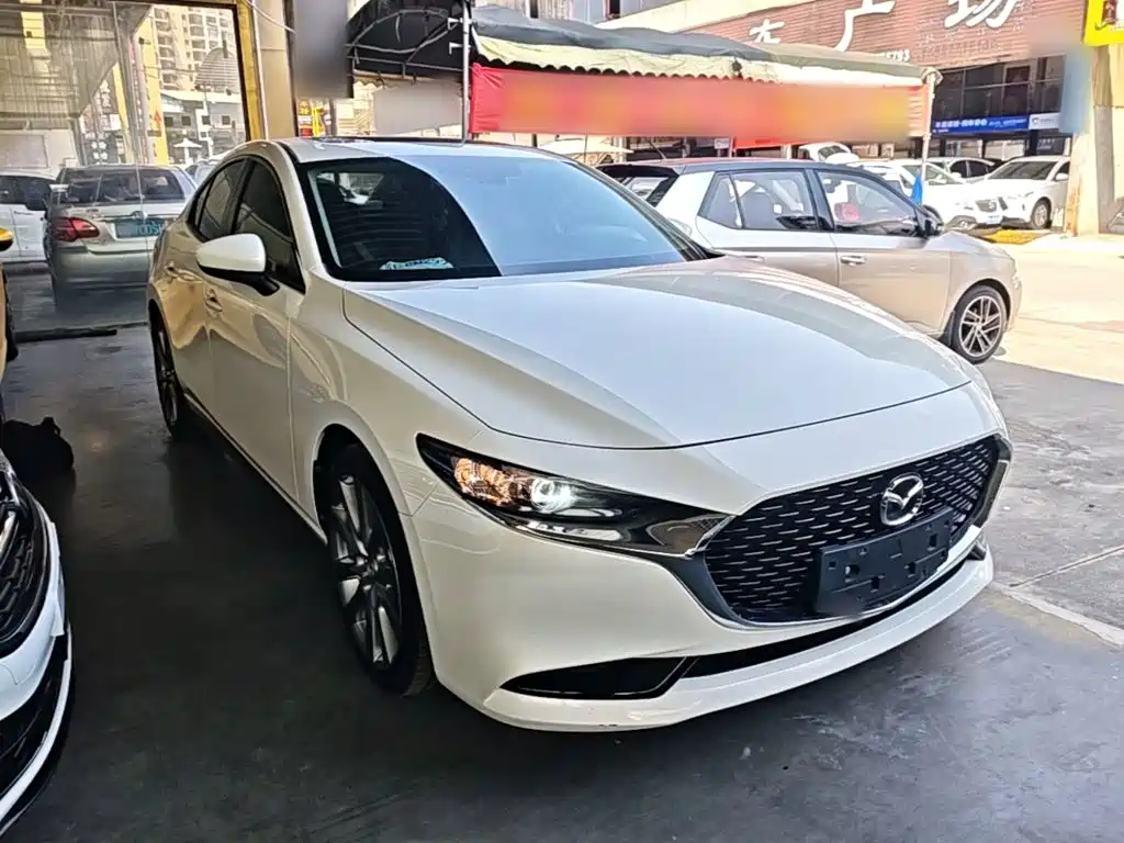 Mazda 3 Axela — фото 4