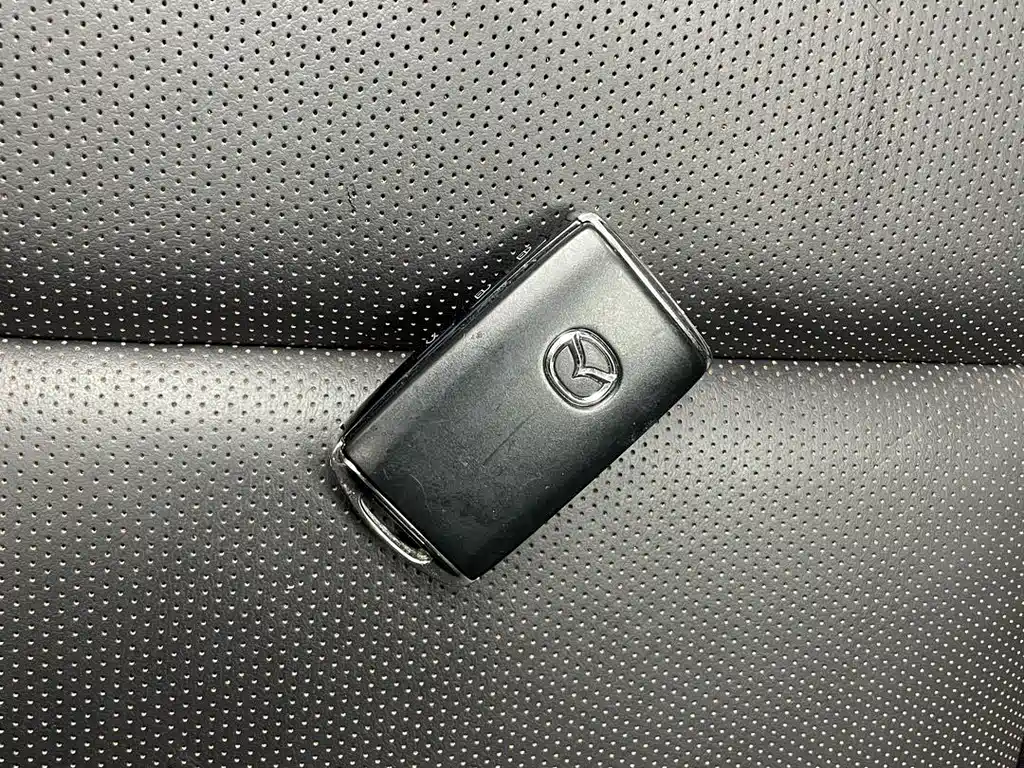 Mazda 3 Axela — фото 19