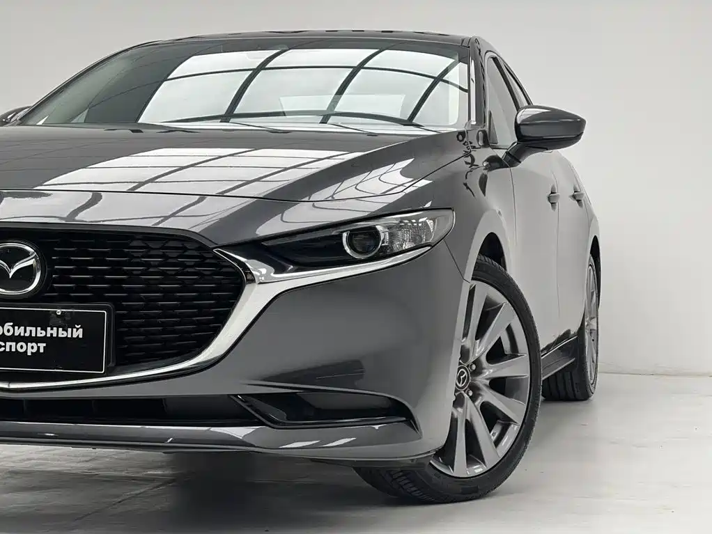Mazda 3 Axela — фото 4