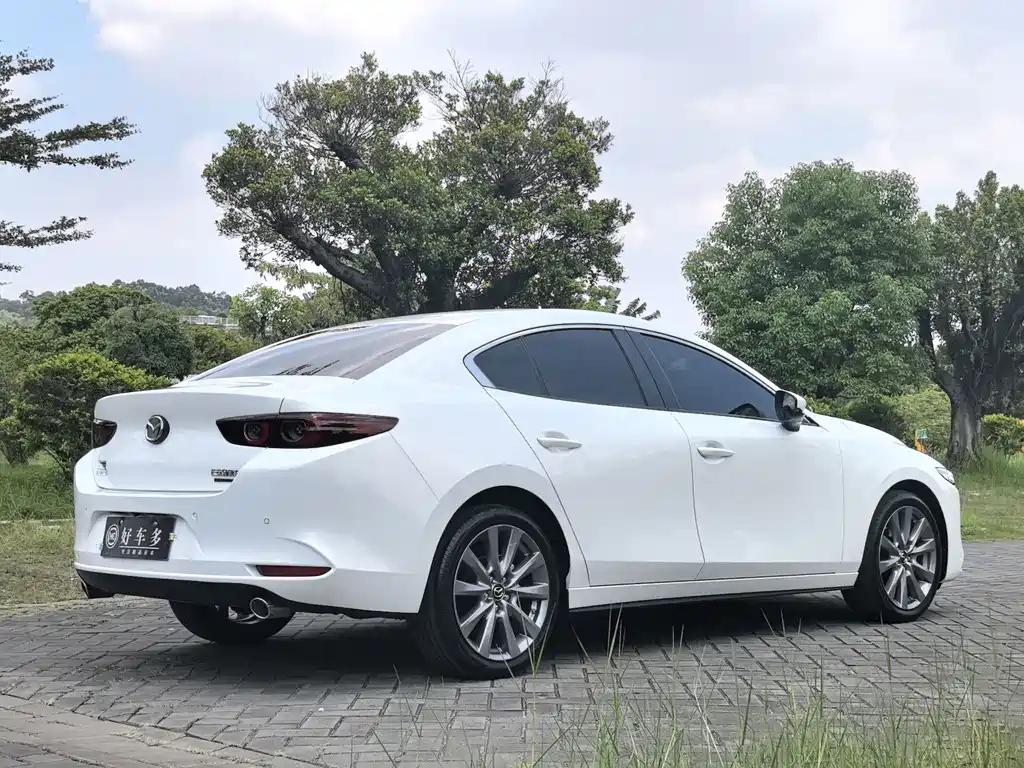 Mazda 3 Axela — фото 5