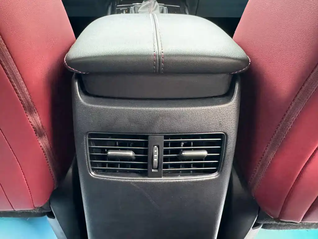 Mazda CX-30 — фото 11