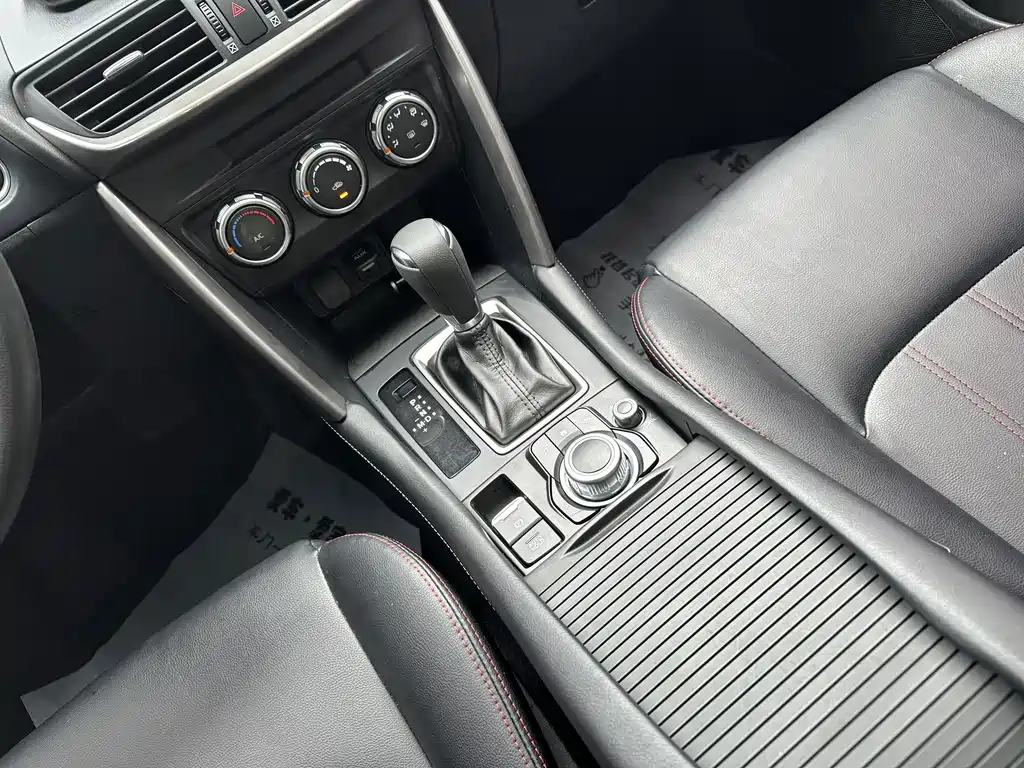 Mazda CX-4 — фото 17