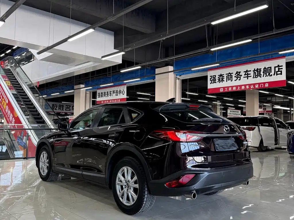 Mazda CX-4 — фото 9