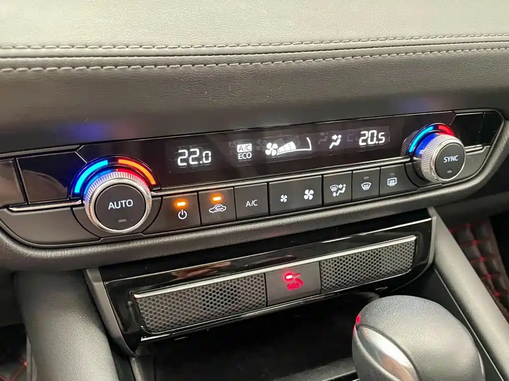 Mazda Atenza — фото 11