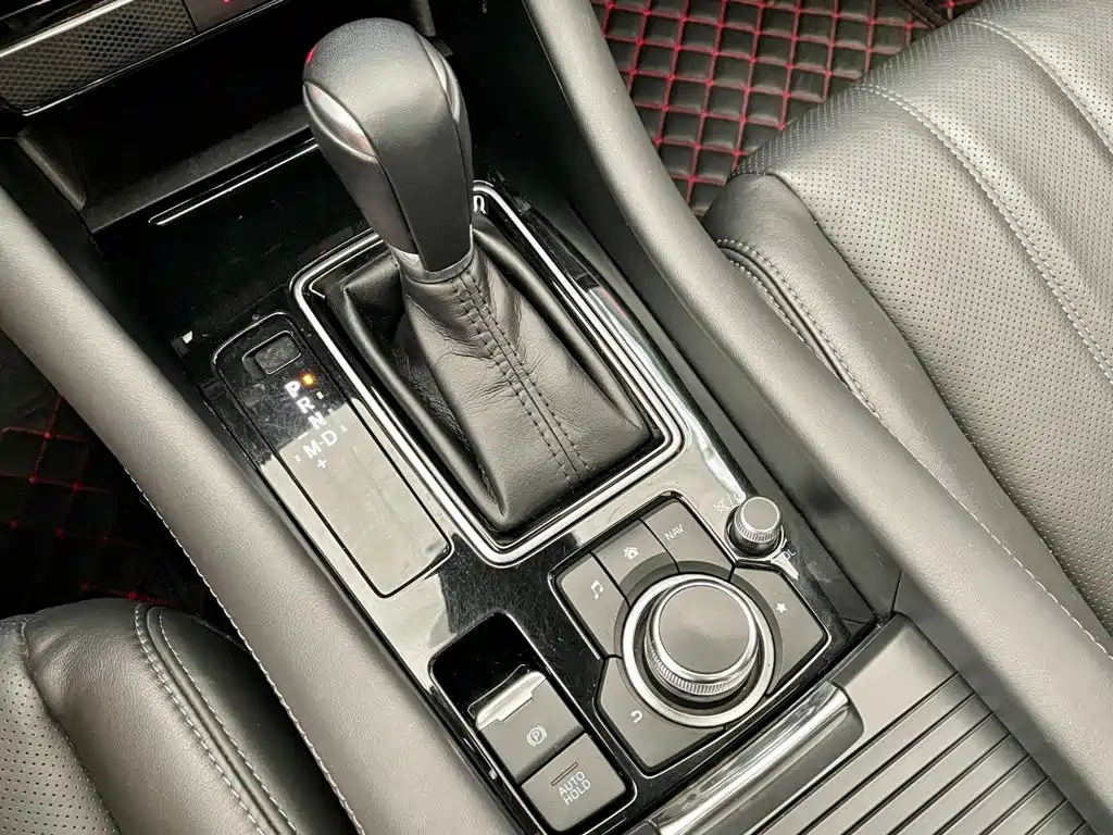 Mazda Atenza — фото 10