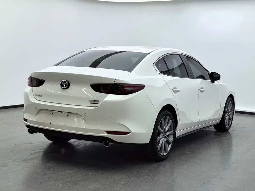 Mazda 3 Axela — фото 4
