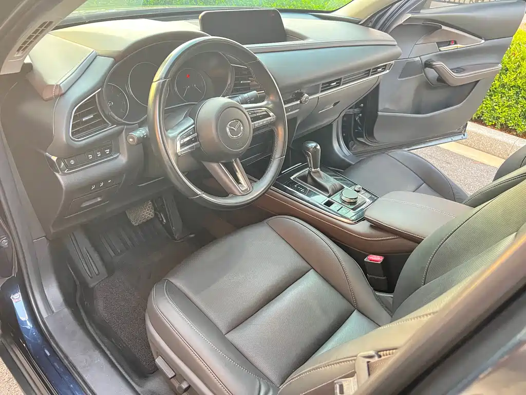 Mazda CX-30 — фото 17
