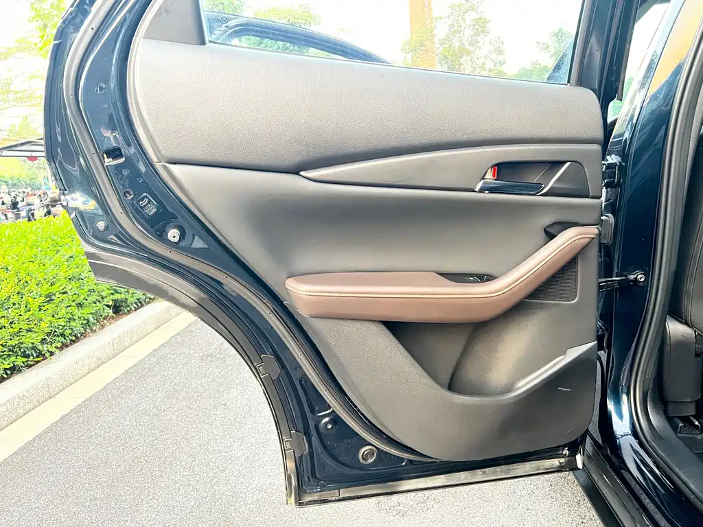 Mazda CX-30 — фото 37