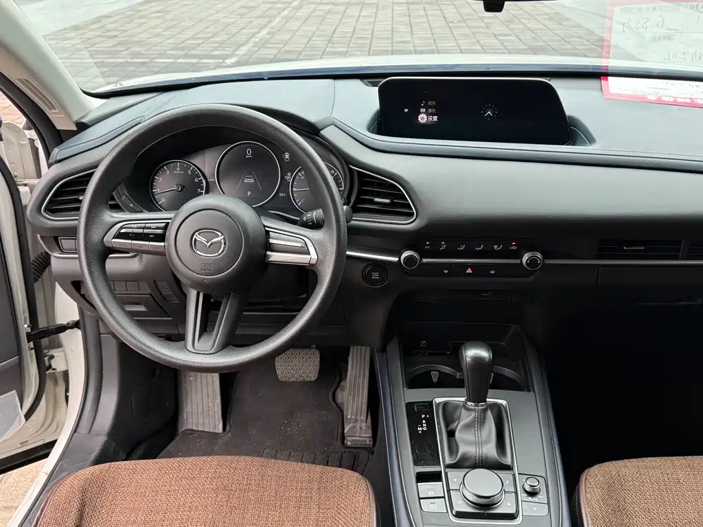 Mazda CX-30 — фото 14