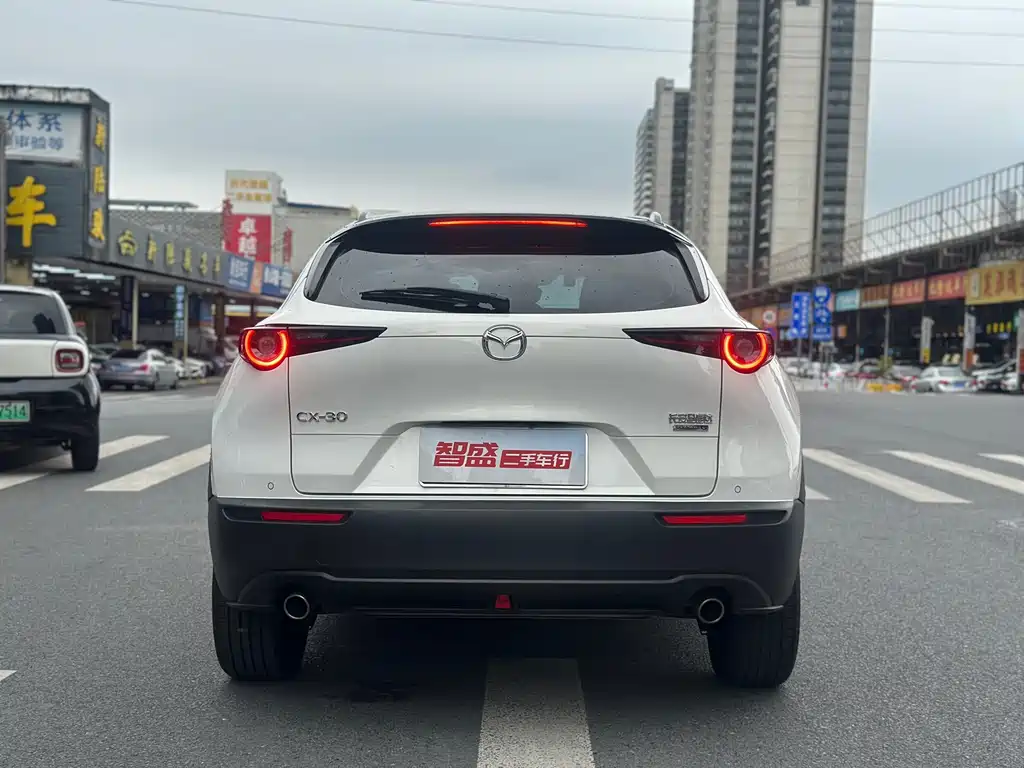 Mazda CX-30 — фото 4
