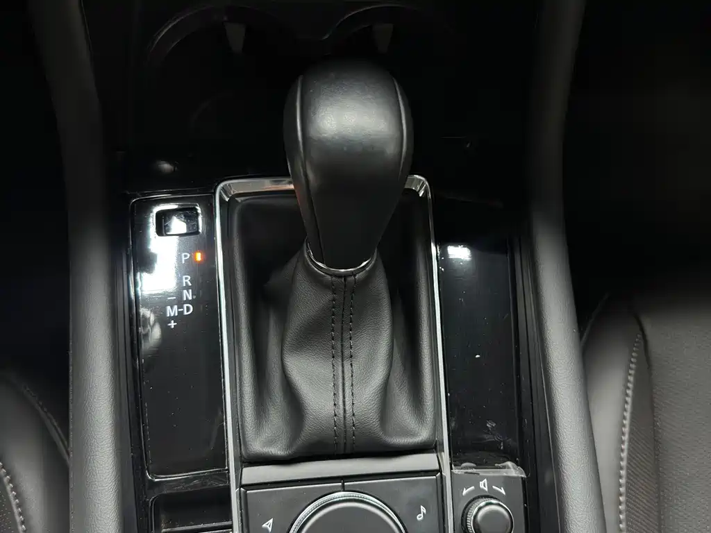Mazda 3 Axela — фото 14