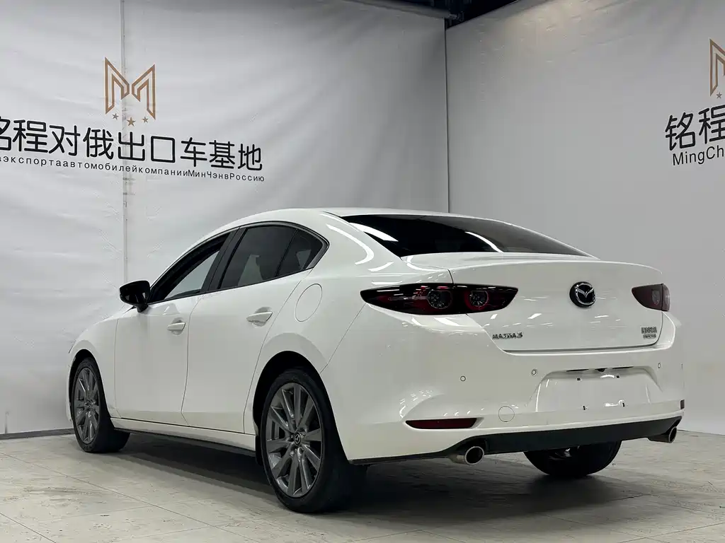 Mazda 3 Axela — фото 6