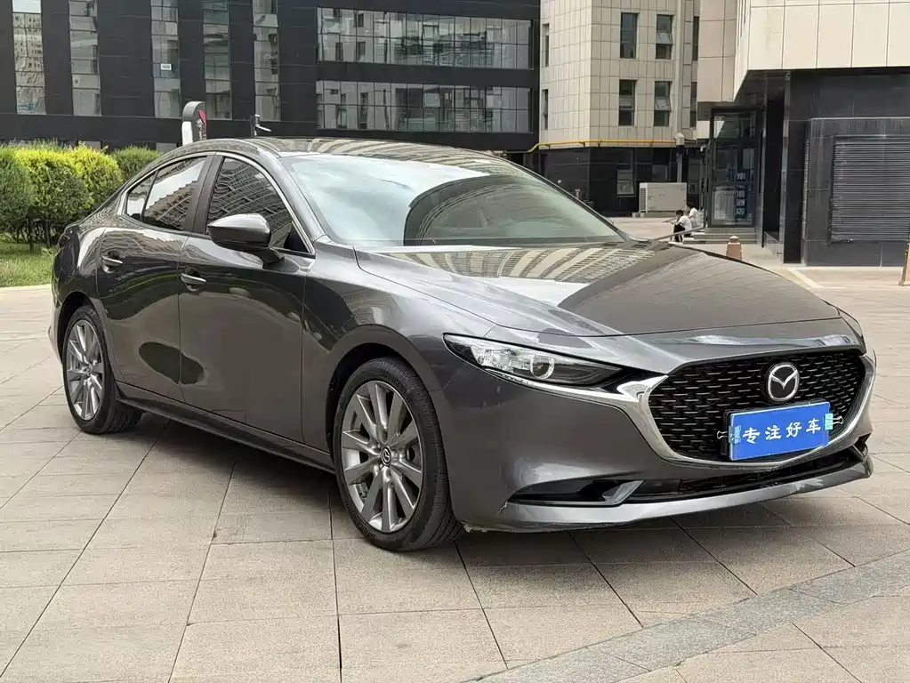 Mazda 3 Axela — фото 3