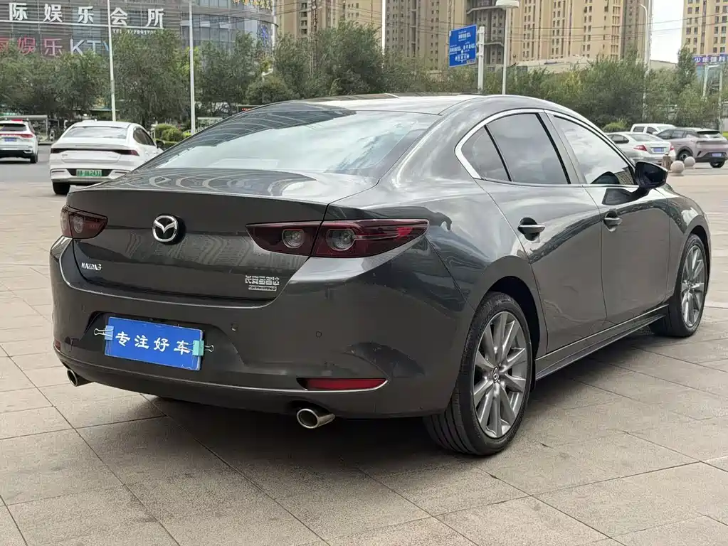Mazda 3 Axela — фото 9