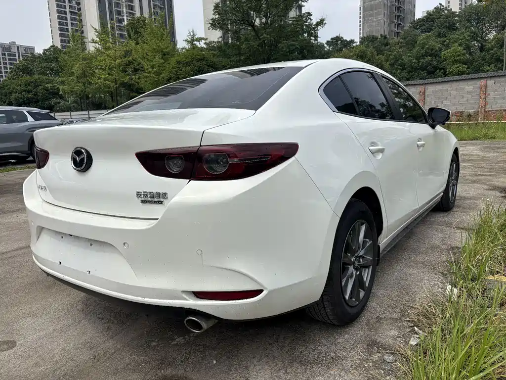 Mazda 3 Axela — фото 6