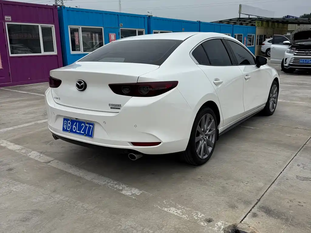 Mazda 3 Axela — фото 22