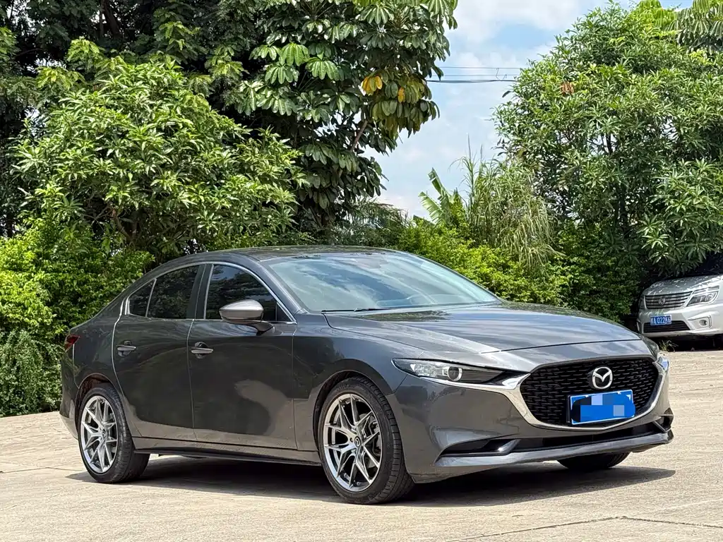 Mazda 3 Axela — фото 3