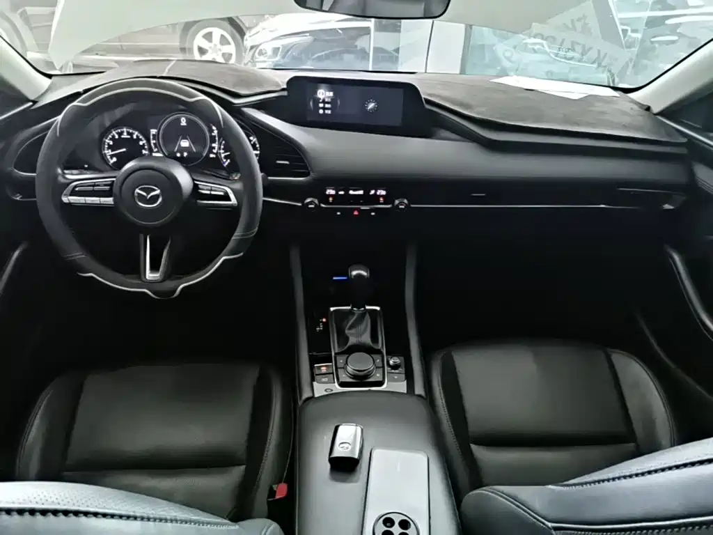 Mazda 3 Axela — фото 10