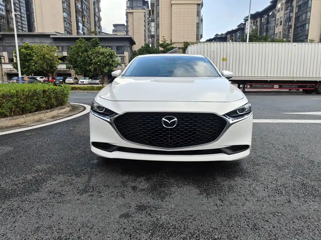 Mazda 3 Axela — фото 2