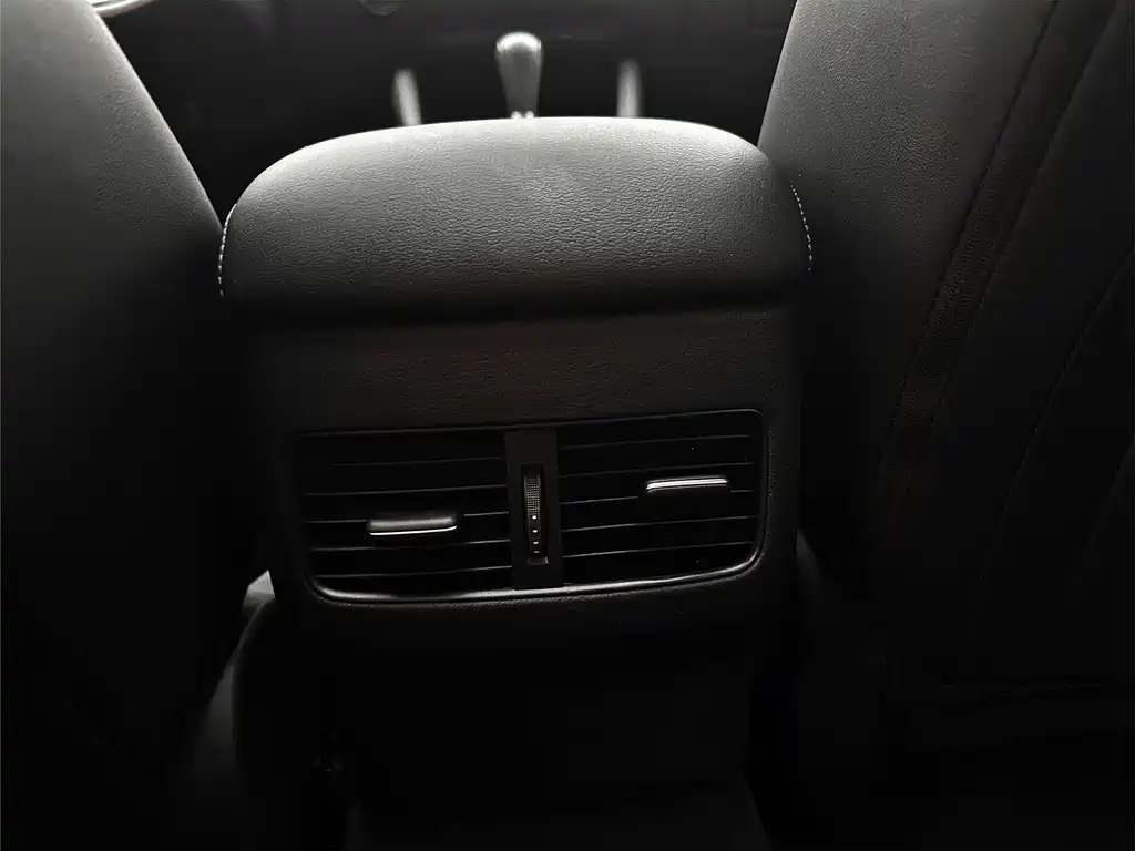 Mazda 3 Axela — фото 17