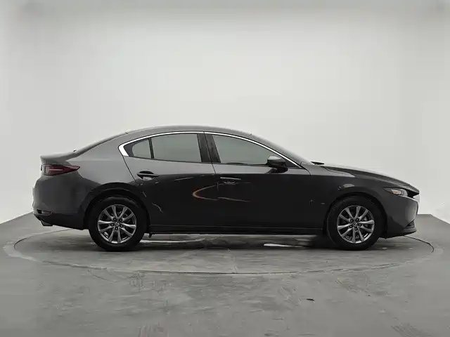 Mazda 3 Axela — фото 4