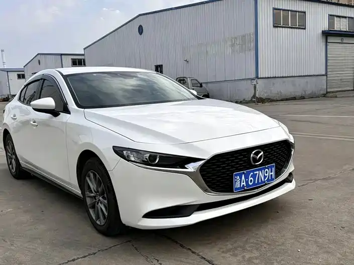 Mazda 3 Axela — фото 3