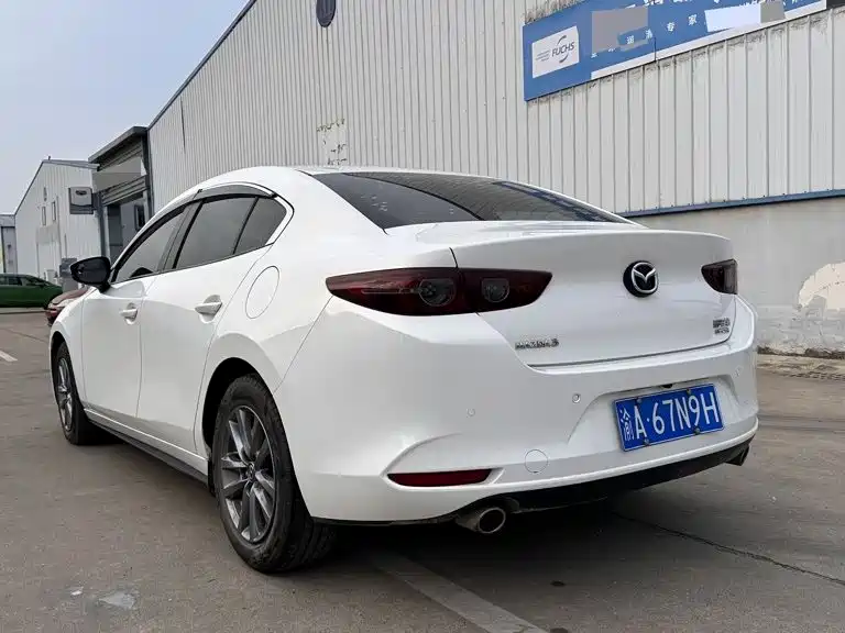 Mazda 3 Axela — фото 8
