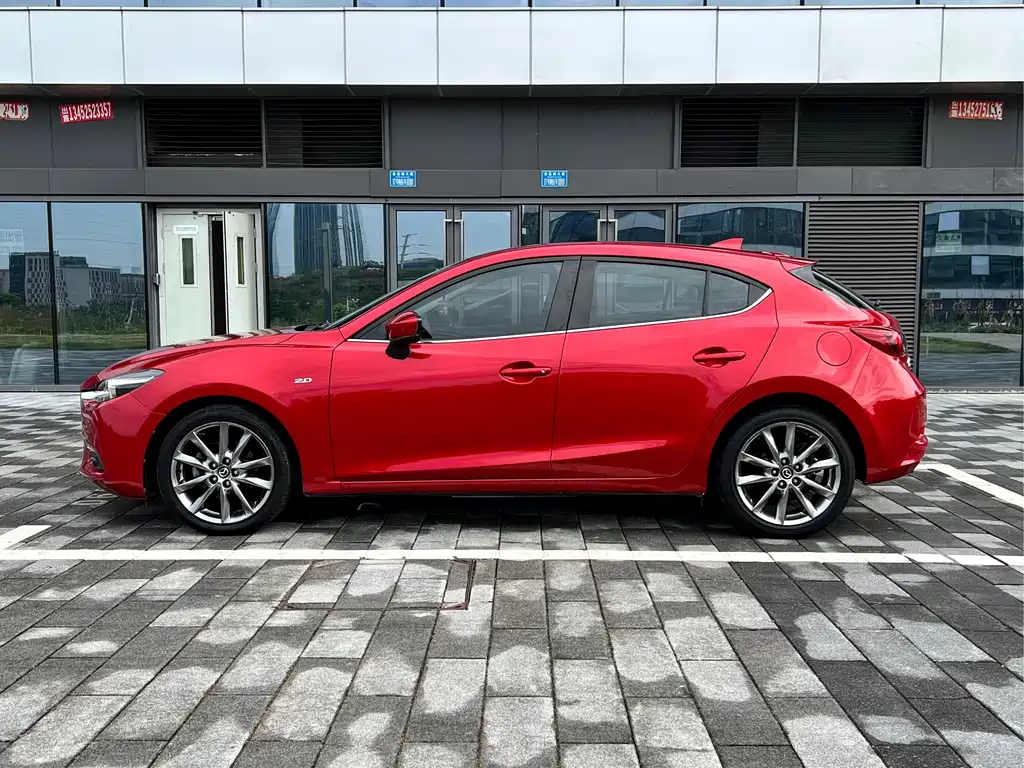 Mazda 3 Axela — фото 4