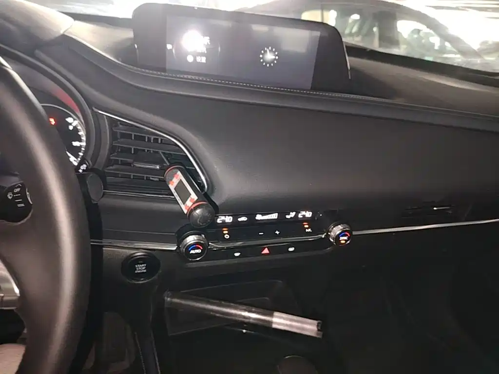 Mazda CX-30 — фото 13