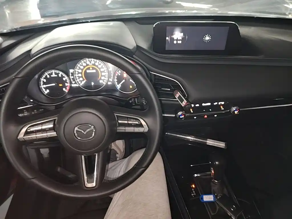 Mazda CX-30 — фото 10