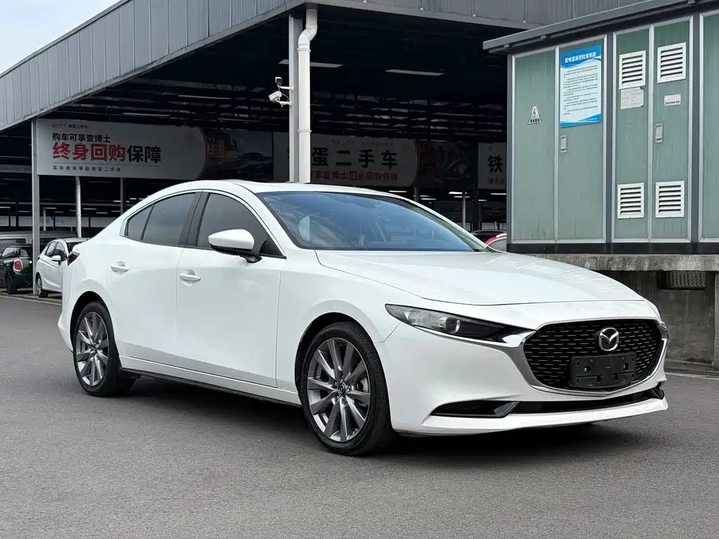 Mazda 3 Axela — фото 2