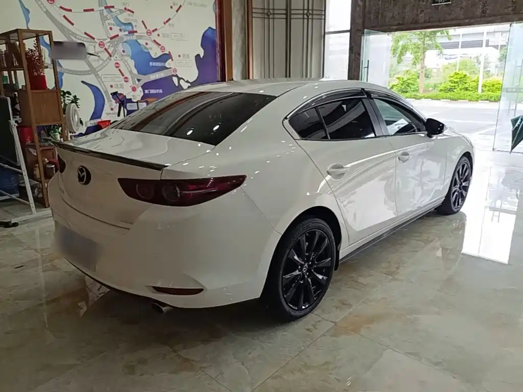Mazda 3 Axela — фото 7