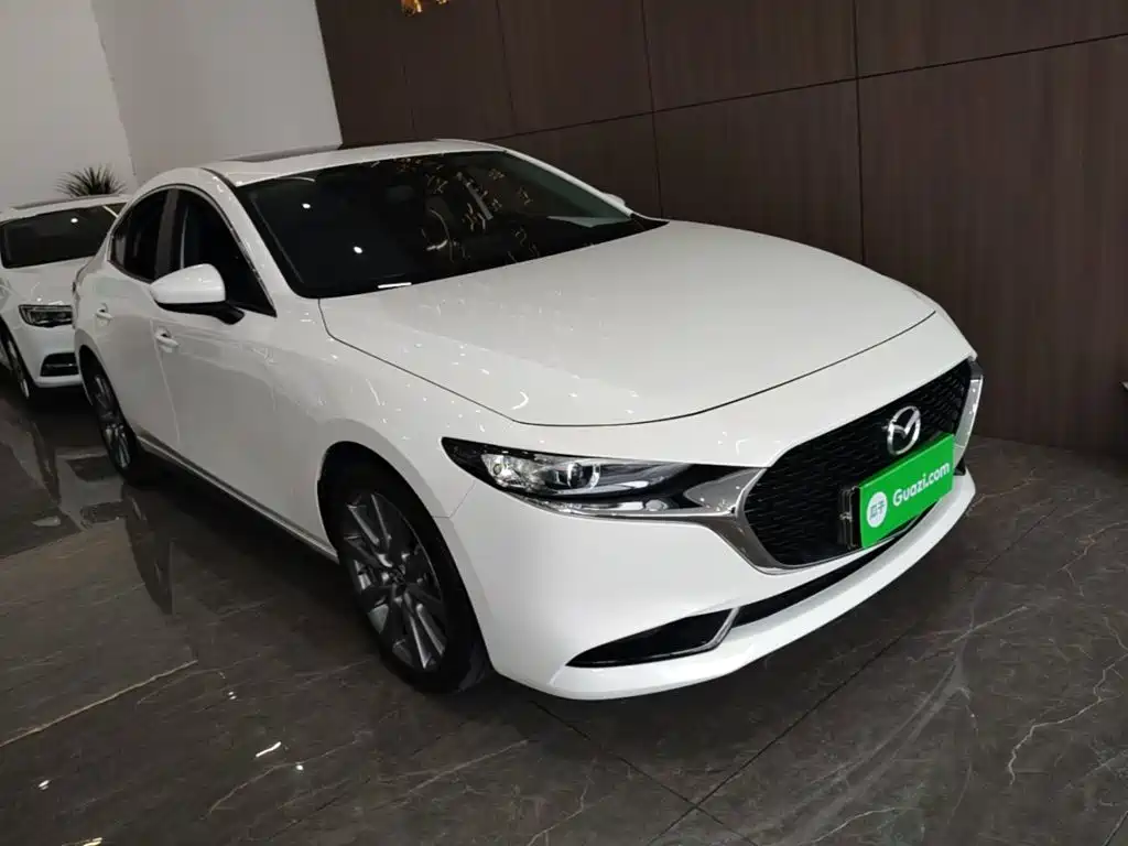 Mazda 3 Axela — фото 4