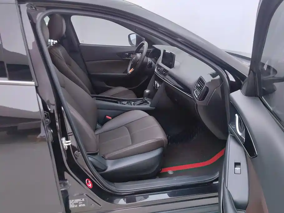 Mazda CX-4 — фото 8