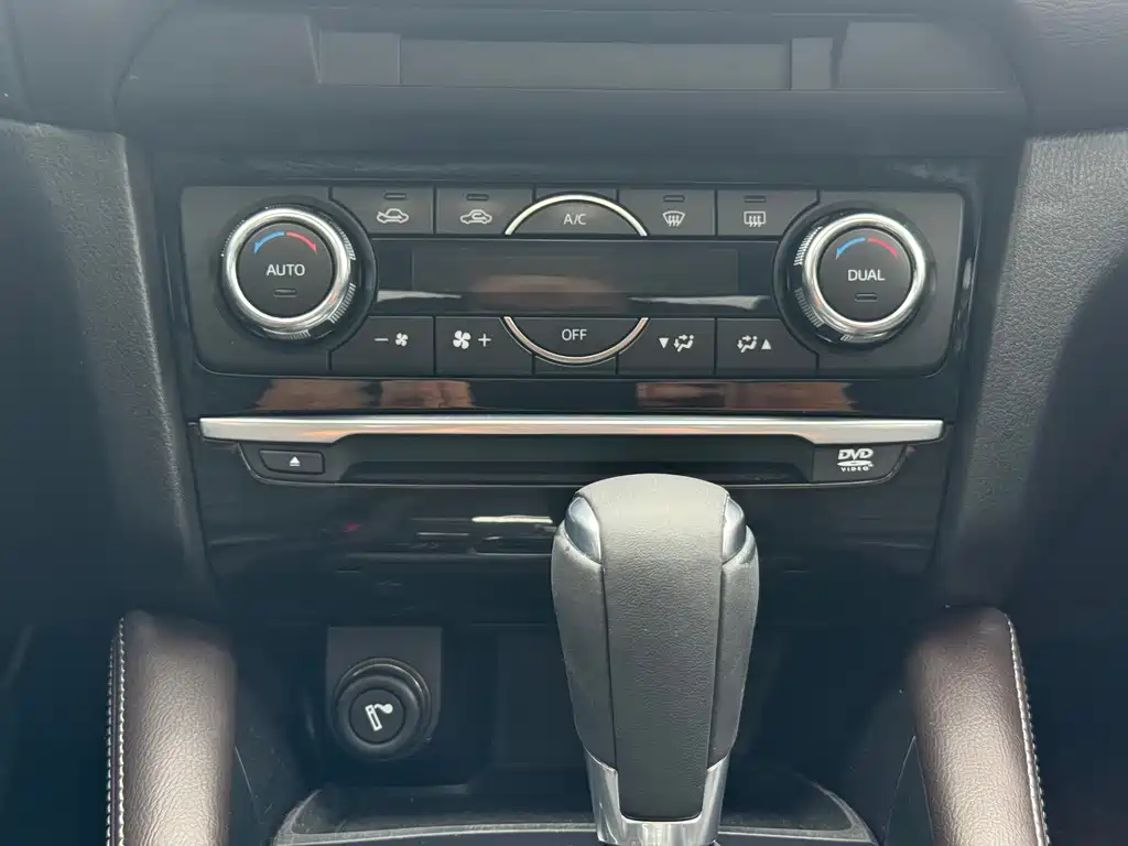 Mazda Atenza — фото 18