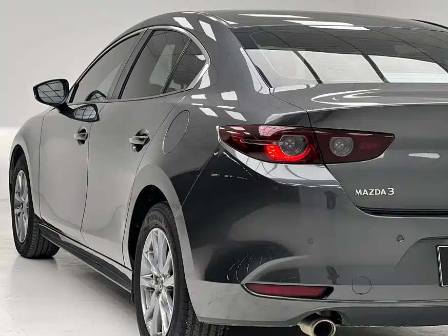 Mazda 3 Axela — фото 7