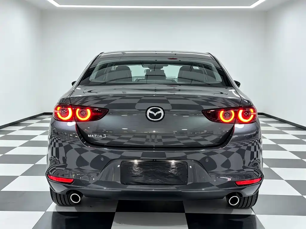 Mazda 3 Axela — фото 9