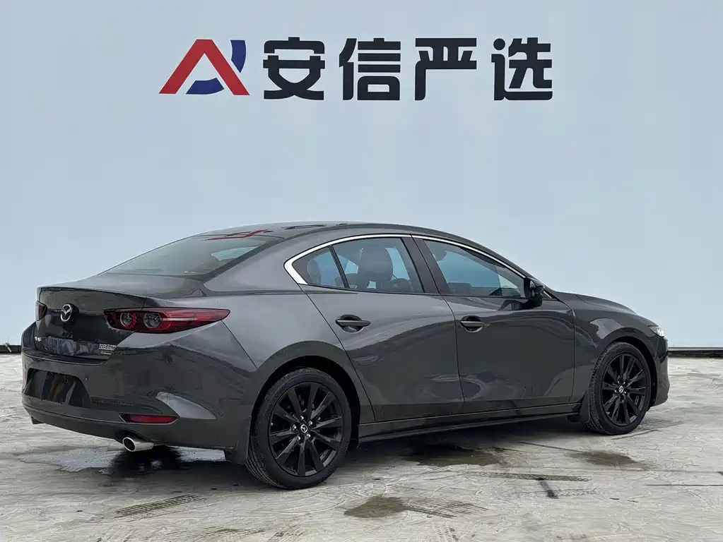 Mazda 3 Axela — фото 4