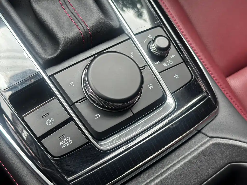 Mazda CX-30 — фото 14