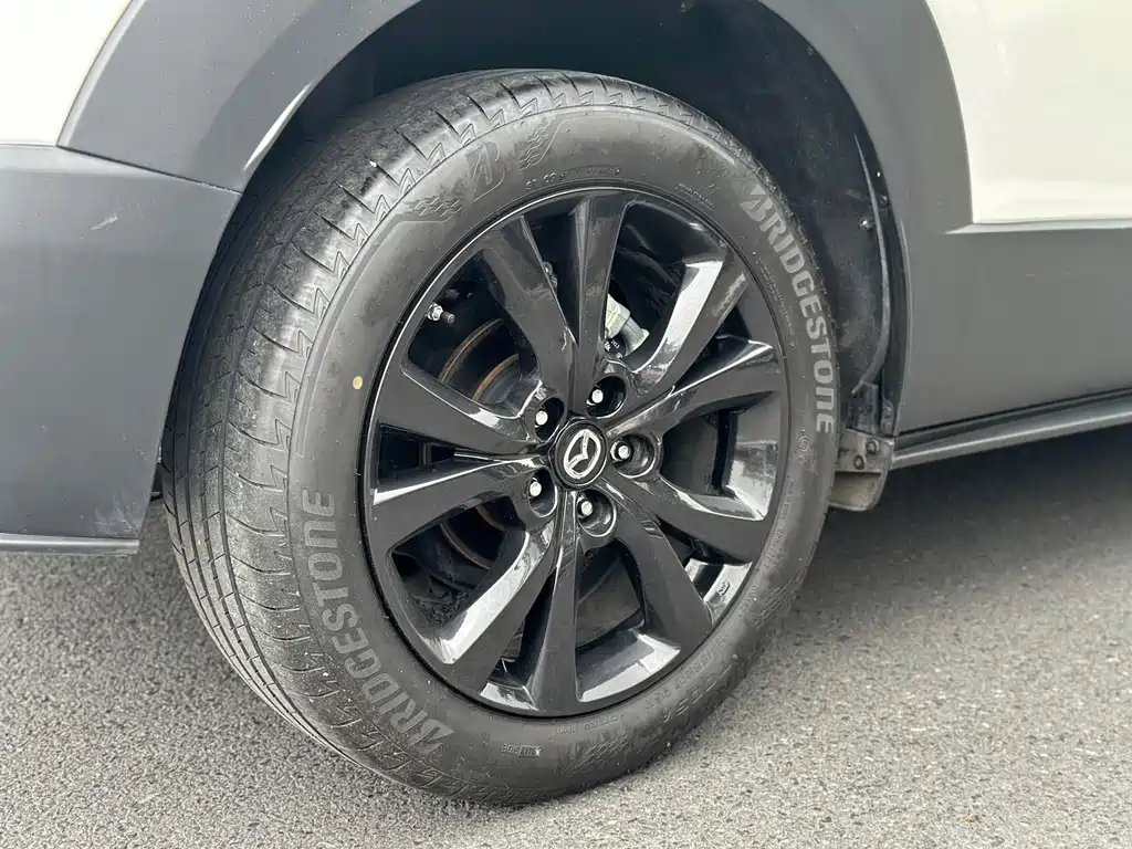Mazda CX-30 — фото 18