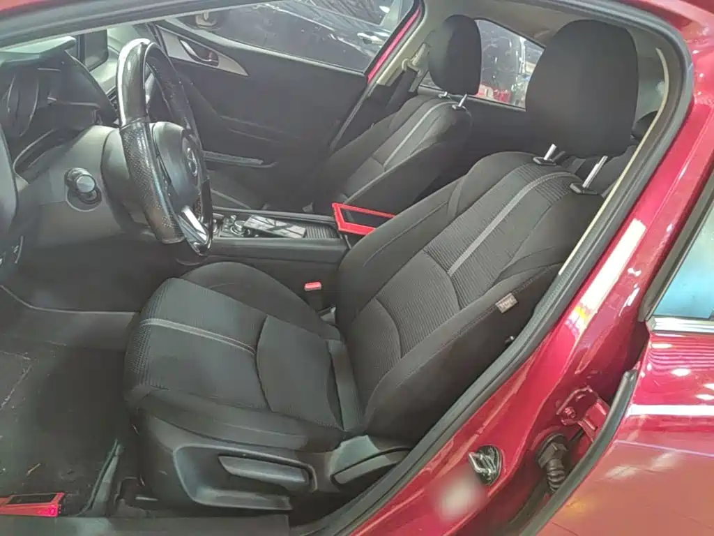 Mazda 3 Axela — фото 15