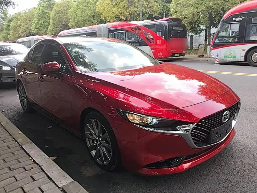 Mazda 3 Axela — фото 4