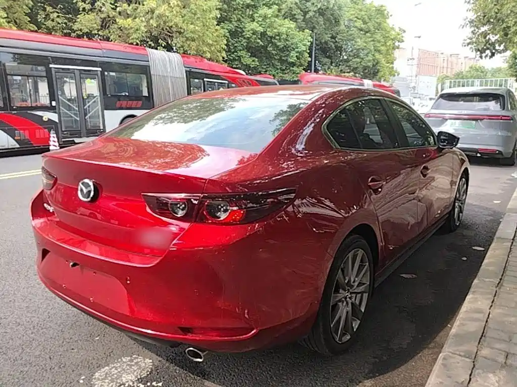 Mazda 3 Axela — фото 7