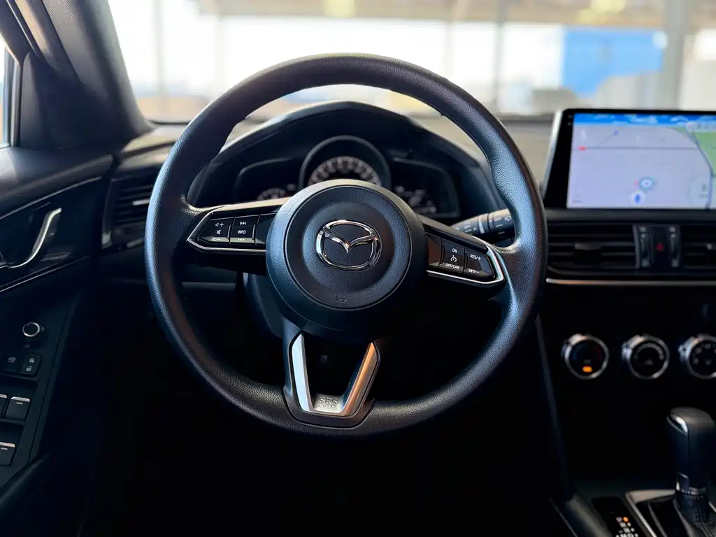 Mazda CX-4 — фото 10