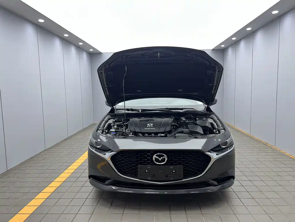 Mazda 3 Axela — фото 17