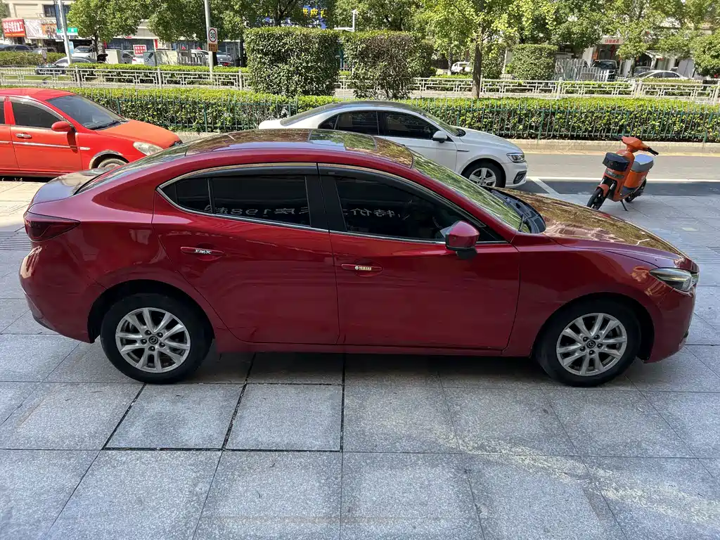 Mazda 3 Axela — фото 3