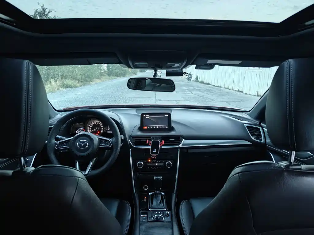 Mazda CX-4 — фото 9