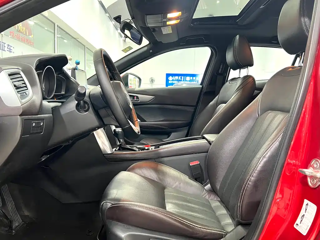Mazda CX-4 — фото 4